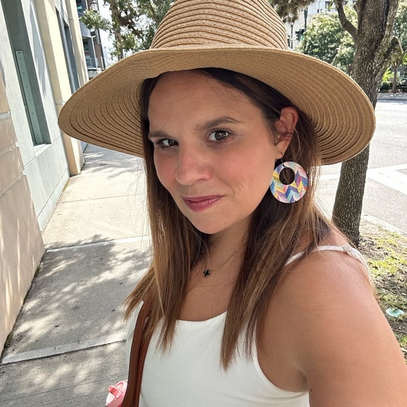 Meet your Posher, Theresa - Picture 1 of 1